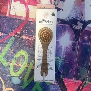 Daily Concepts Daily Facial Dry Brush